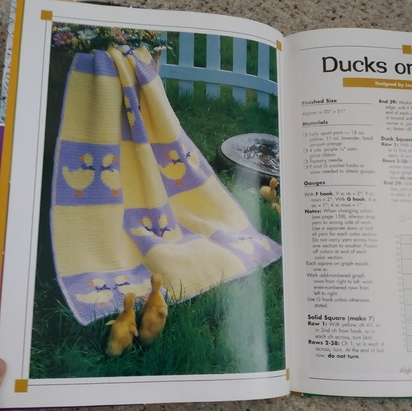 Crochet holiday book - Picture 4 of 7